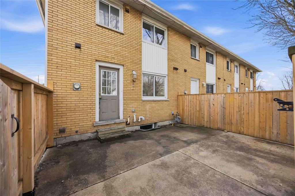 800 WELLINGTON Street Unit# 4, Sarnia, Ontario, Canada photo 31