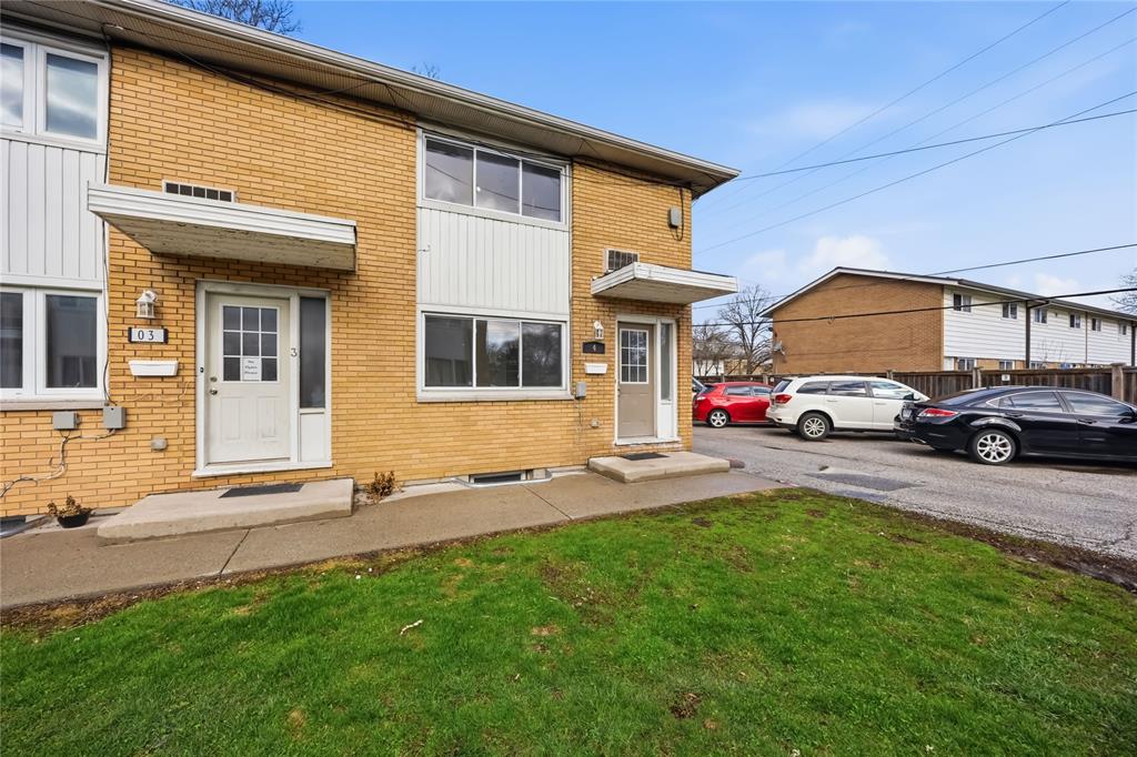 800 WELLINGTON Street Unit# 4, Sarnia, Ontario, Canada photo 3