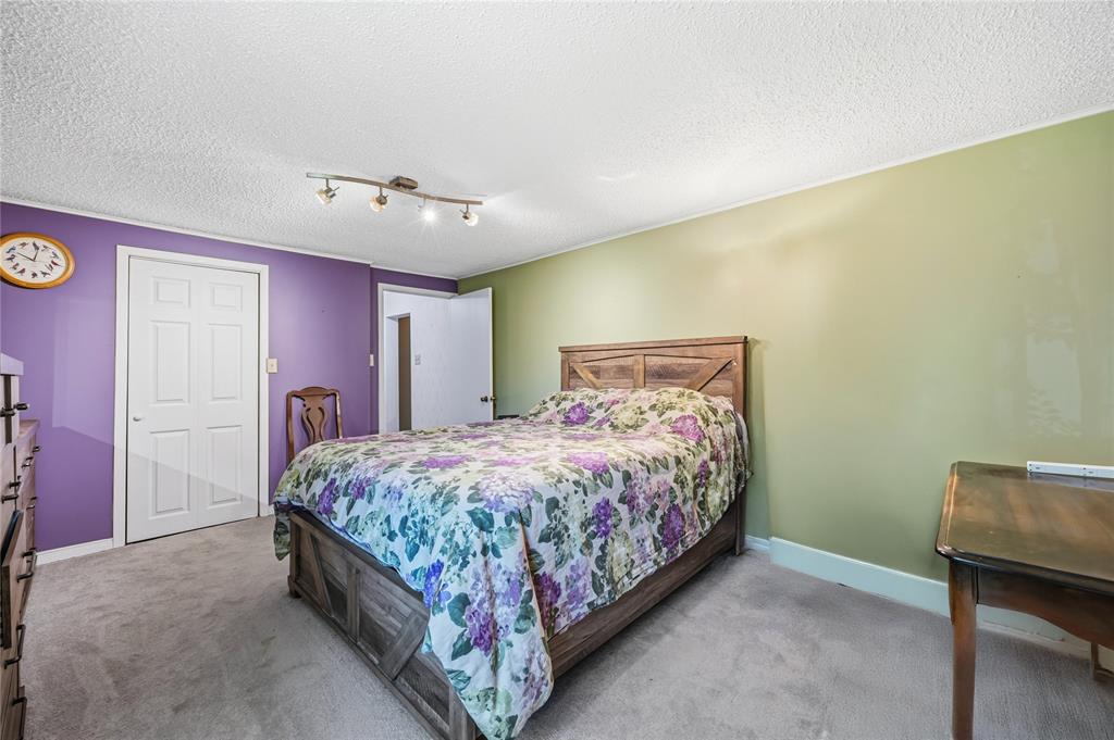 1576 MALLAH Drive, Sarnia, Ontario, Canada photo 13