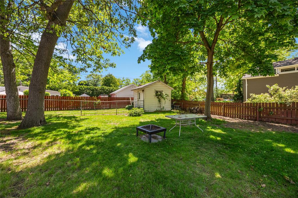 1576 MALLAH Drive, Sarnia, Ontario, Canada photo 40