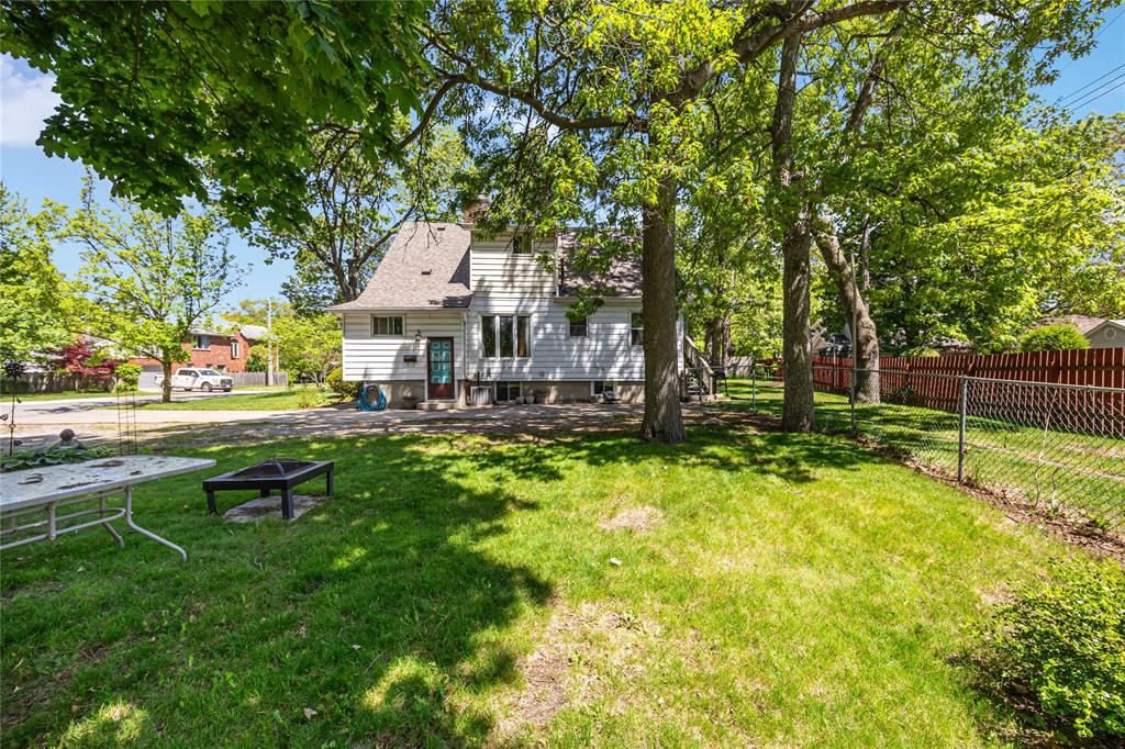 1576 MALLAH Drive, Sarnia, Ontario, Canada photo 41