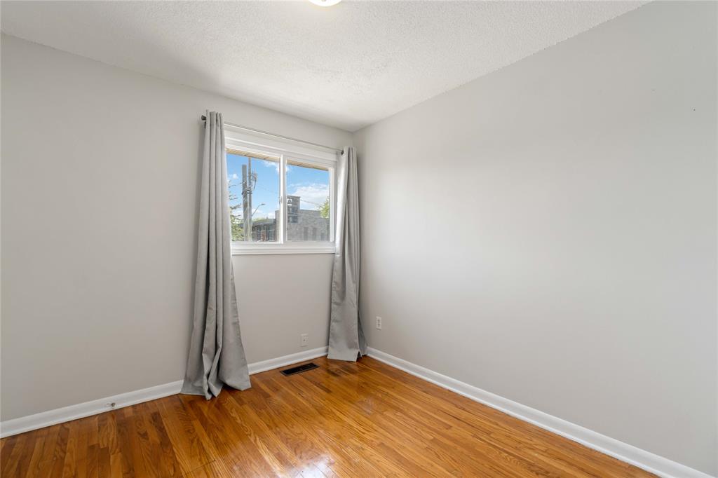 1102 EXMOUTH Street, Sarnia, Ontario, Canada photo 13