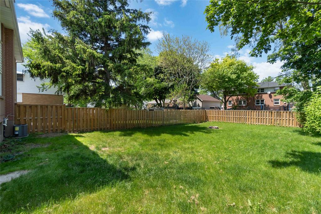 1102 EXMOUTH Street, Sarnia, Ontario, Canada photo 26