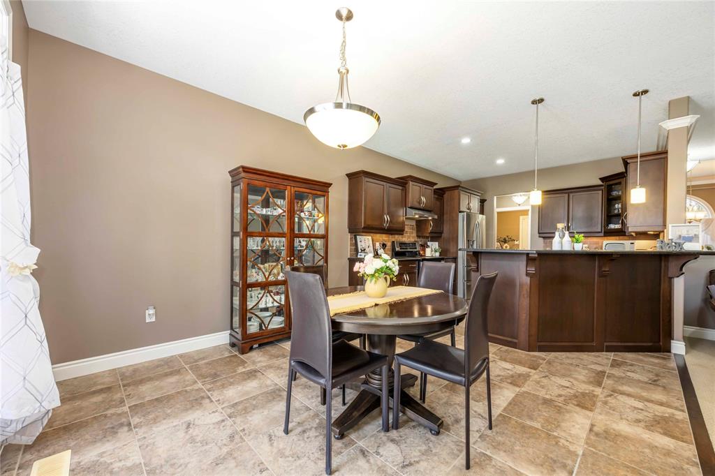 282 SAWGRASS Place, Sarnia, Ontario, Canada photo 12