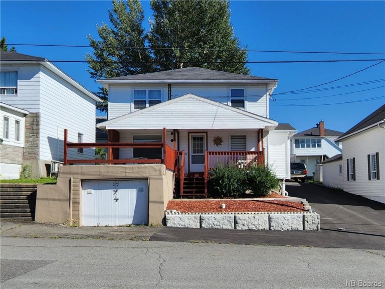 17, 35e Avenue, Edmundston, New Brunswick, Canada