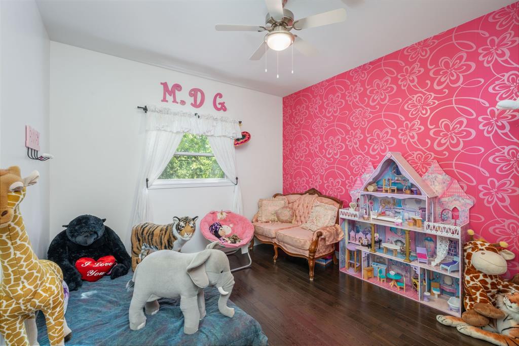 11 MAUD Street, Point Edward, Ontario, Canada