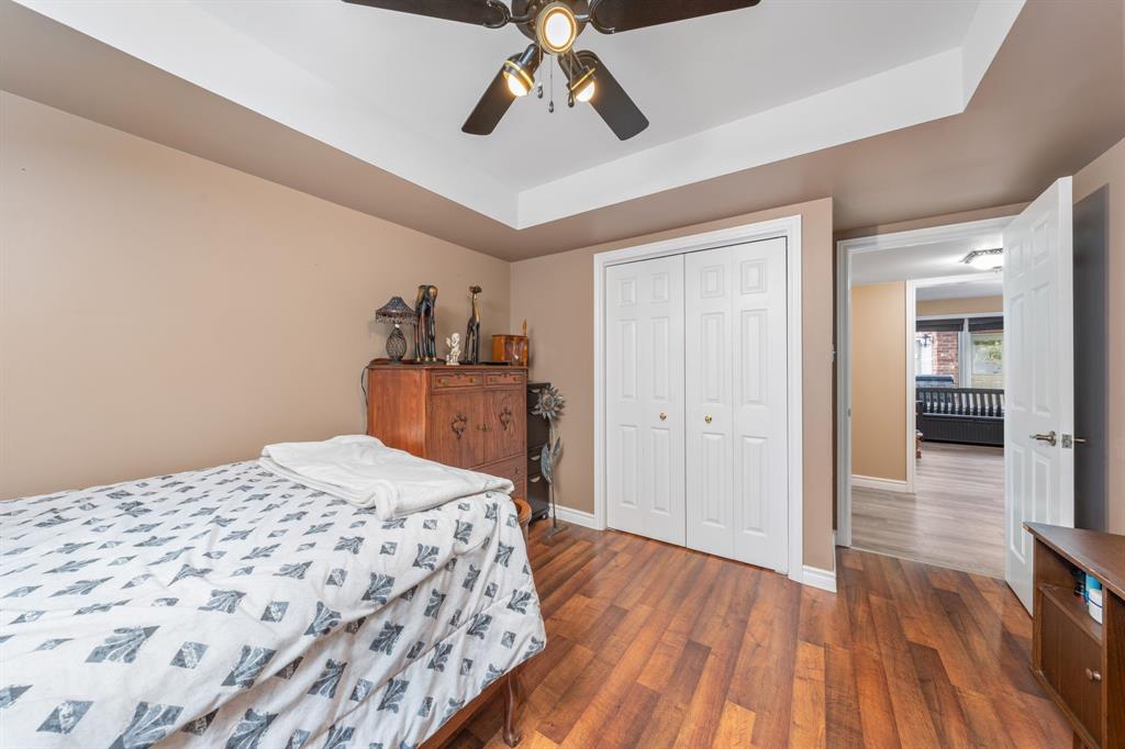 11 MAUD Street, Point Edward, Ontario, Canada