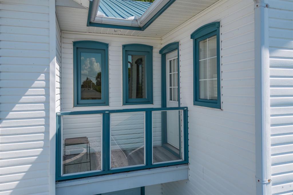 11 MAUD Street, Point Edward, Ontario, Canada