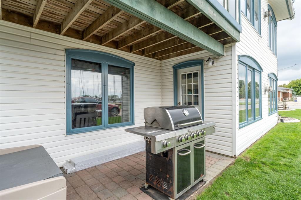 11 MAUD Street, Point Edward, Ontario, Canada