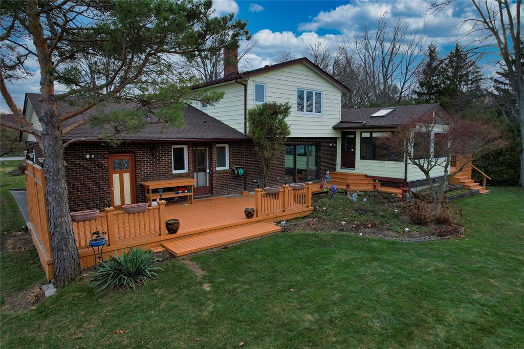 3472 QUEEN Street, Plympton-Wyoming, Ontario, Canada