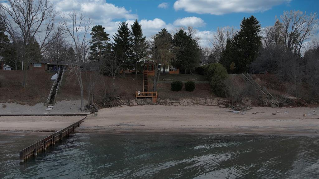 3472 QUEEN Street, Plympton-Wyoming, Ontario, Canada