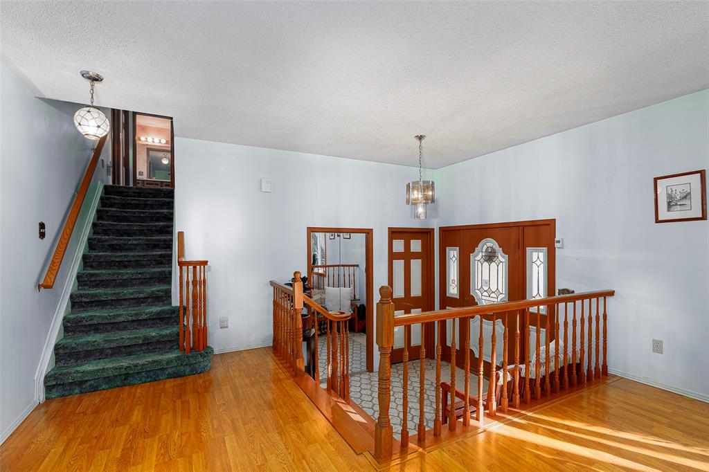 3472 QUEEN Street, Plympton-Wyoming, Ontario, Canada