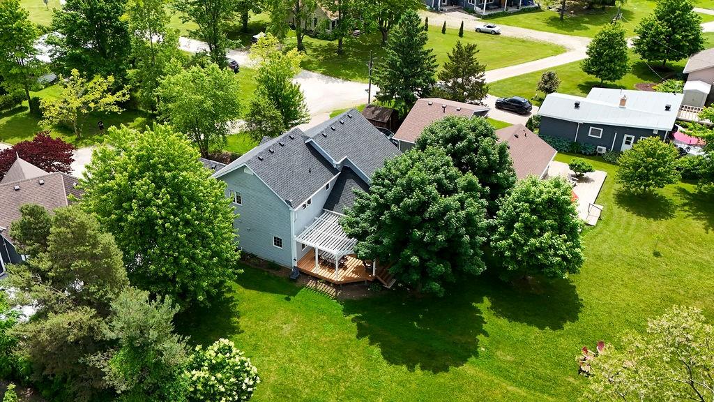 7359 BLUE POINT BAY Path, Plympton-Wyoming, Ontario, Canada photo 3