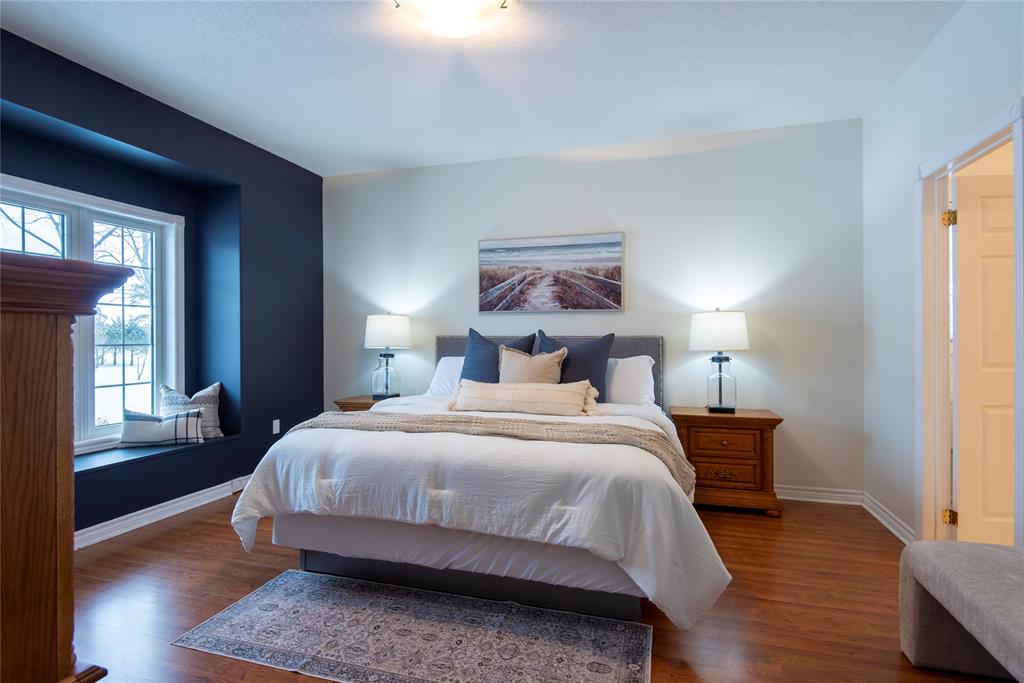 7359 BLUE POINT BAY Path, Plympton-Wyoming, Ontario, Canada photo 22