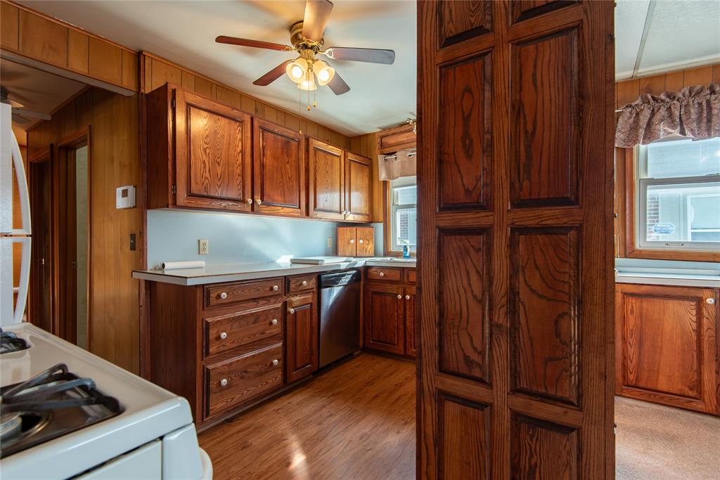 633 KINTAIL Street, Sarnia, Ontario, Canada photo 11