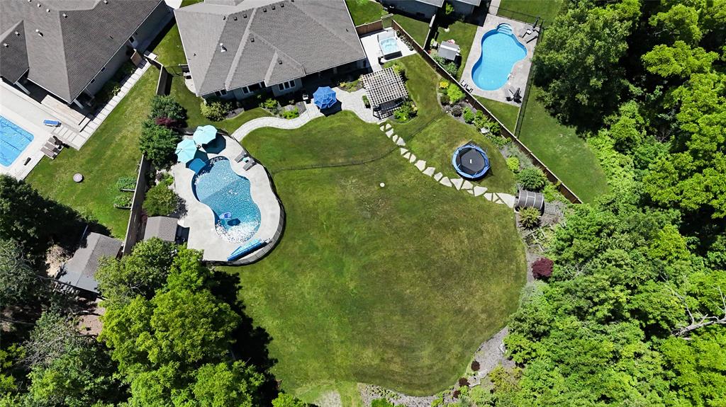 7133 MUSKOKA Trail, Plympton-Wyoming, Ontario, Canada photo 4