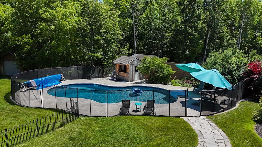 7133 MUSKOKA Trail, Plympton-Wyoming, Ontario, Canada photo 5