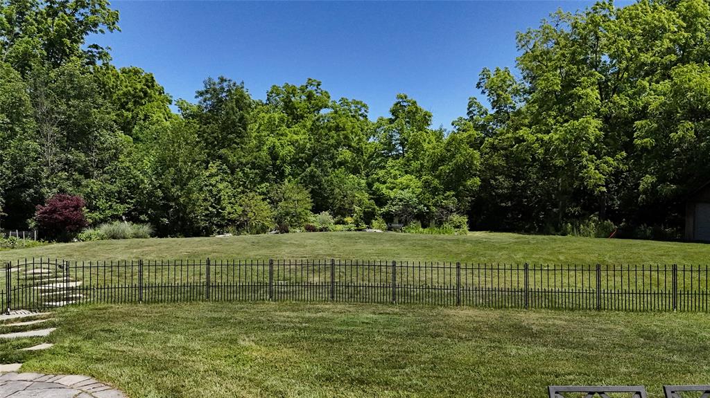 7133 MUSKOKA Trail, Plympton-Wyoming, Ontario, Canada photo 7