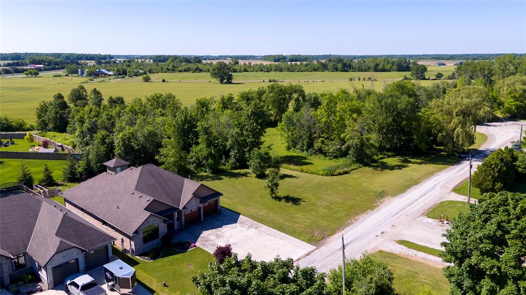 3849 FERNE Avenue, Plympton-Wyoming, Ontario, Canada photo 4