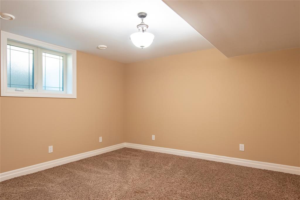 3849 FERNE Avenue, Plympton-Wyoming, Ontario, Canada photo 38