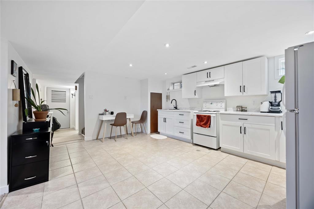 917 HEMLOCK Avenue Unit# 2, Sarnia, Ontario, Canada photo 4