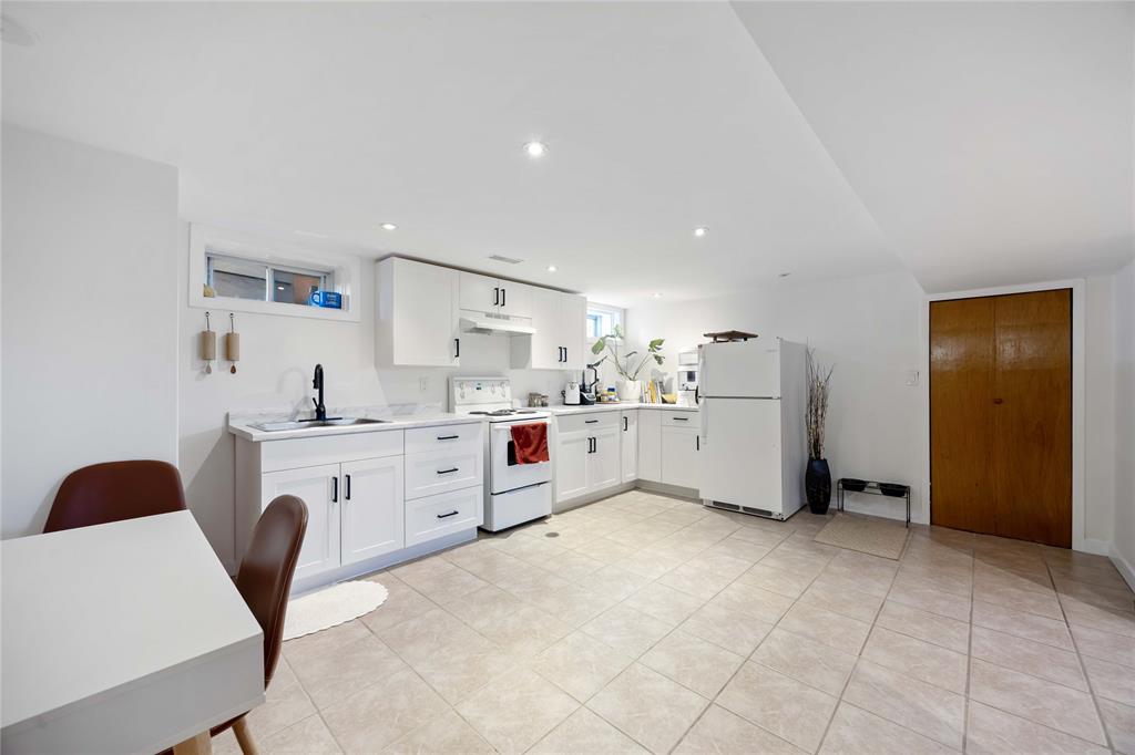 917 HEMLOCK Avenue Unit# 2, Sarnia, Ontario, Canada photo 6