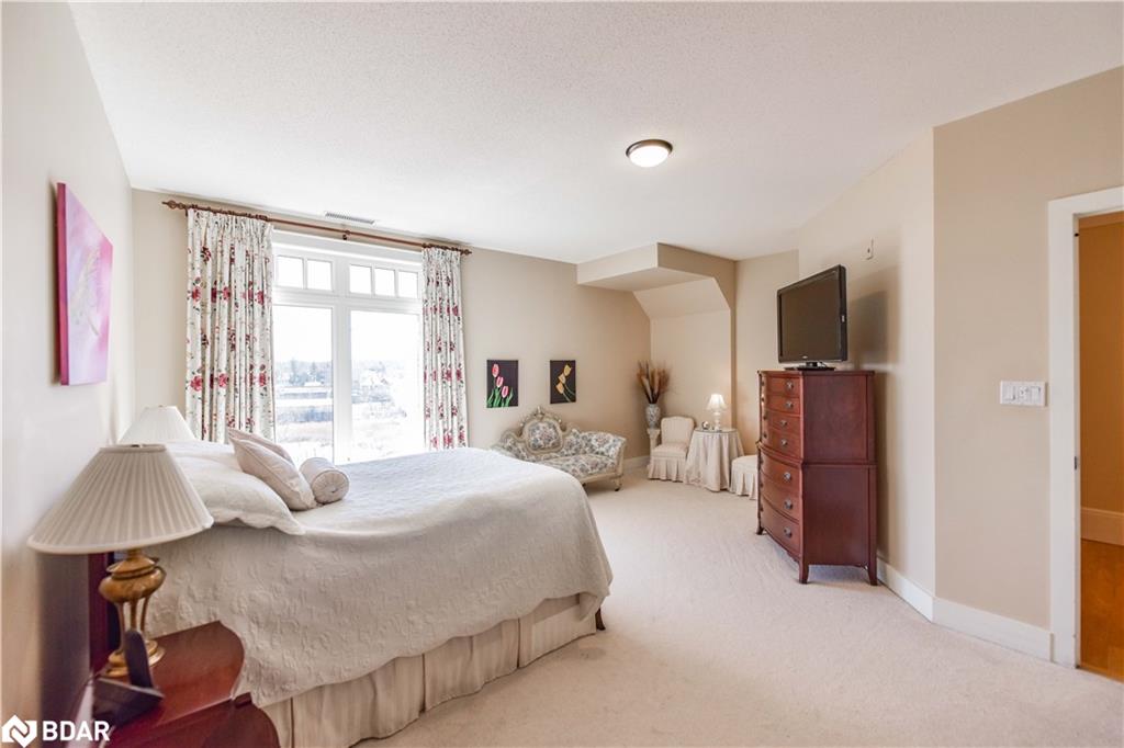 140 CEDAR ISLAND Road Unit# 401, Orillia, Ontario, Canada