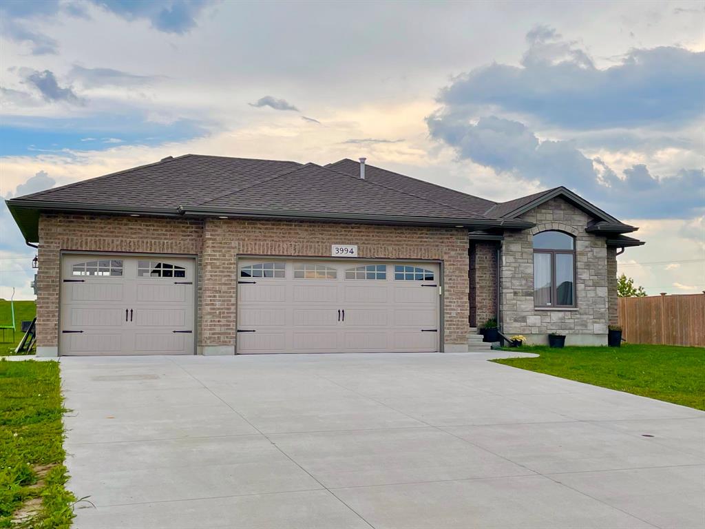 3994 VAN BREE Drive, Plympton-Wyoming, Ontario, Canada