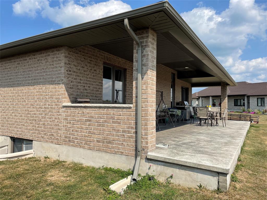 3994 VAN BREE Drive, Plympton-Wyoming, Ontario, Canada