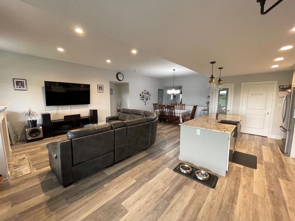 3994 VAN BREE Drive, Plympton-Wyoming, Ontario, Canada