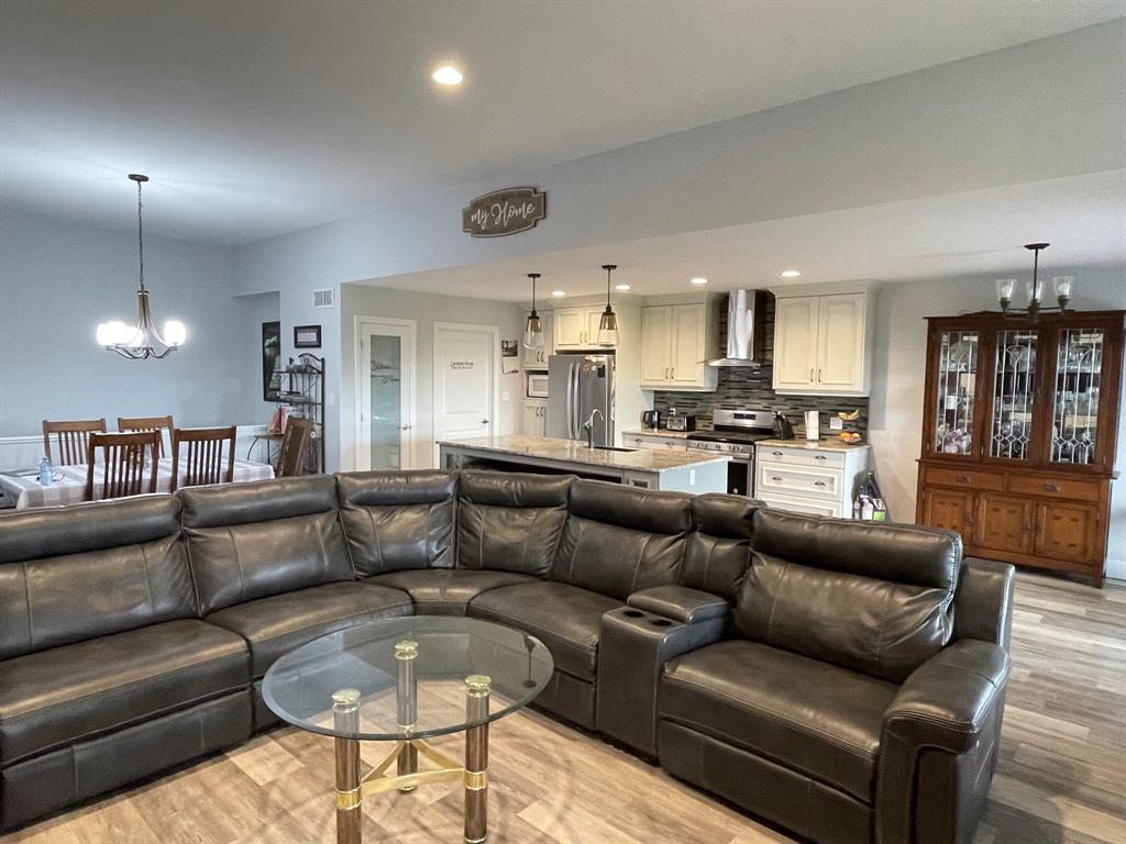 3994 VAN BREE Drive, Plympton-Wyoming, Ontario, Canada