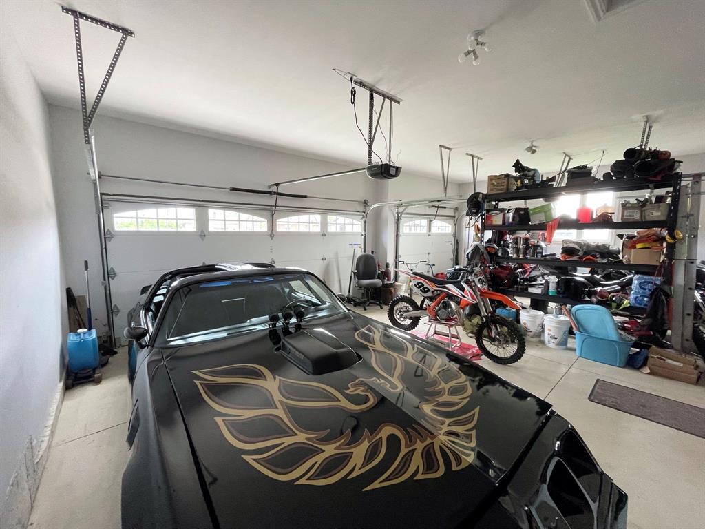3994 VAN BREE Drive, Plympton-Wyoming, Ontario, Canada