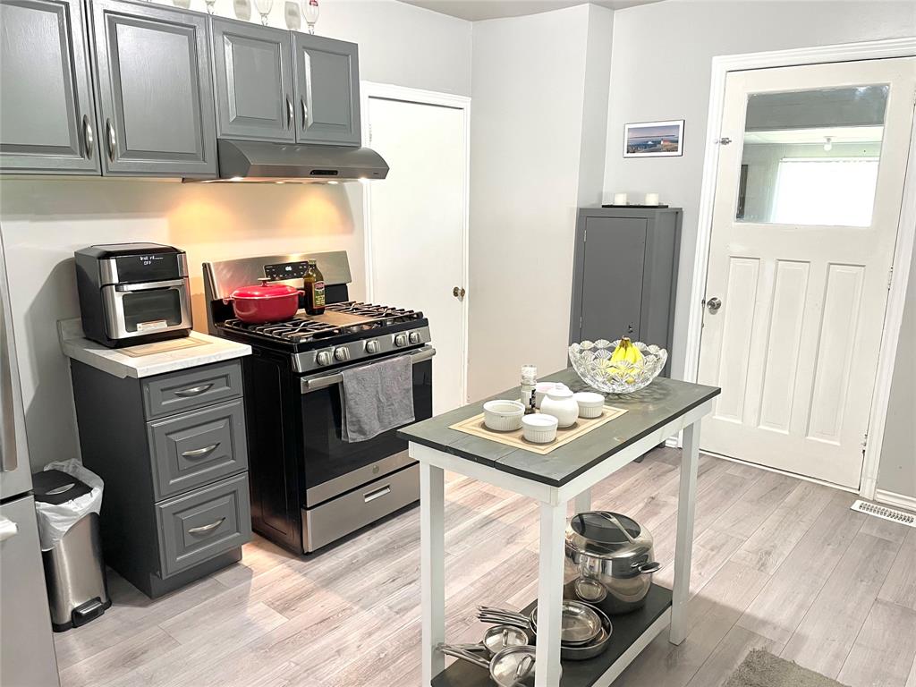 431 BROCK Street South, Sarnia, Ontario, Canada