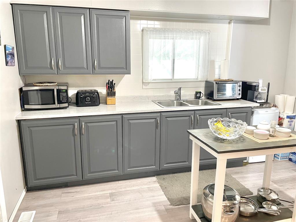 431 BROCK Street South, Sarnia, Ontario, Canada