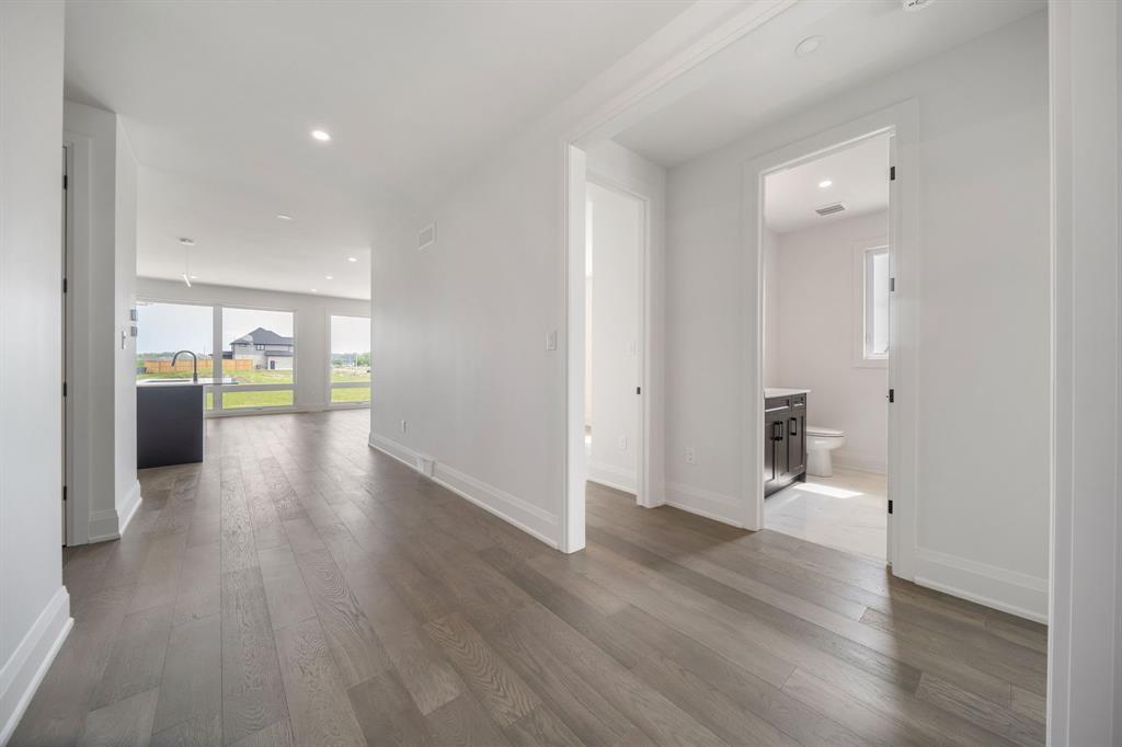 269 BASQUIAT Crescent, Sarnia, Ontario, Canada
