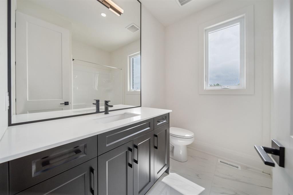269 BASQUIAT Crescent, Sarnia, Ontario, Canada
