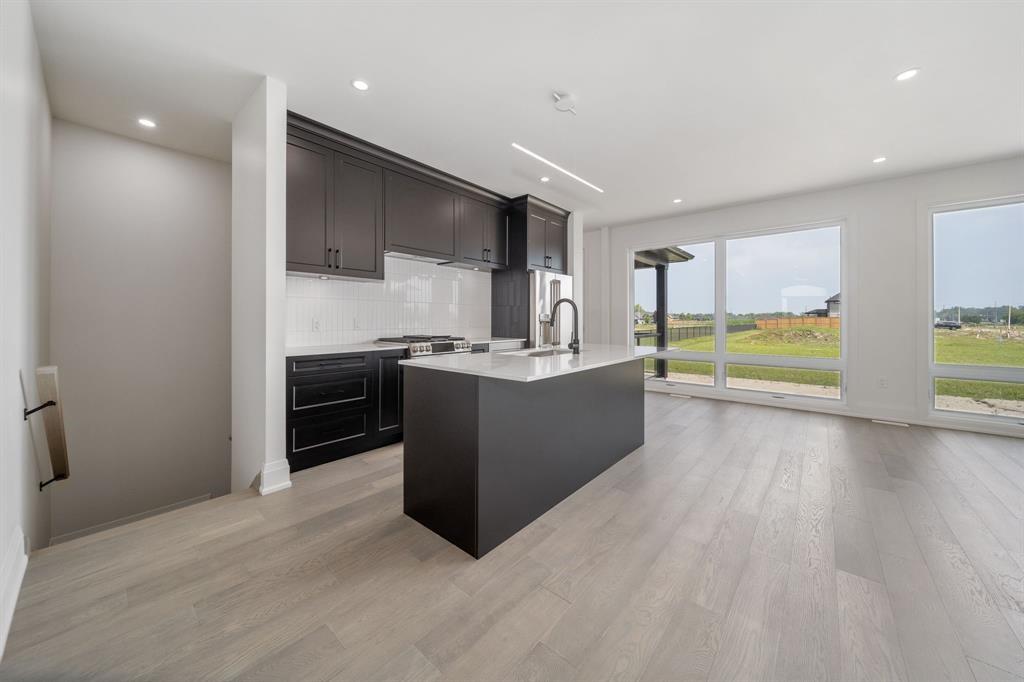 269 BASQUIAT Crescent, Sarnia, Ontario, Canada