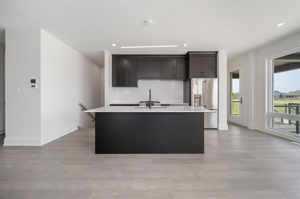 269 BASQUIAT Crescent, Sarnia, Ontario, Canada