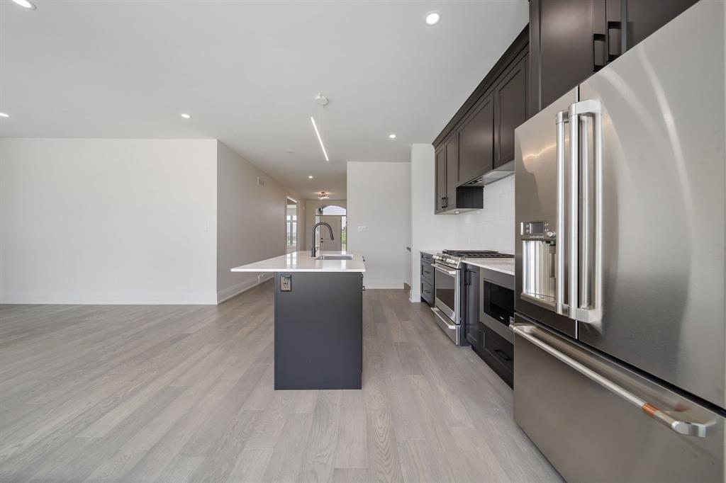269 BASQUIAT Crescent, Sarnia, Ontario, Canada