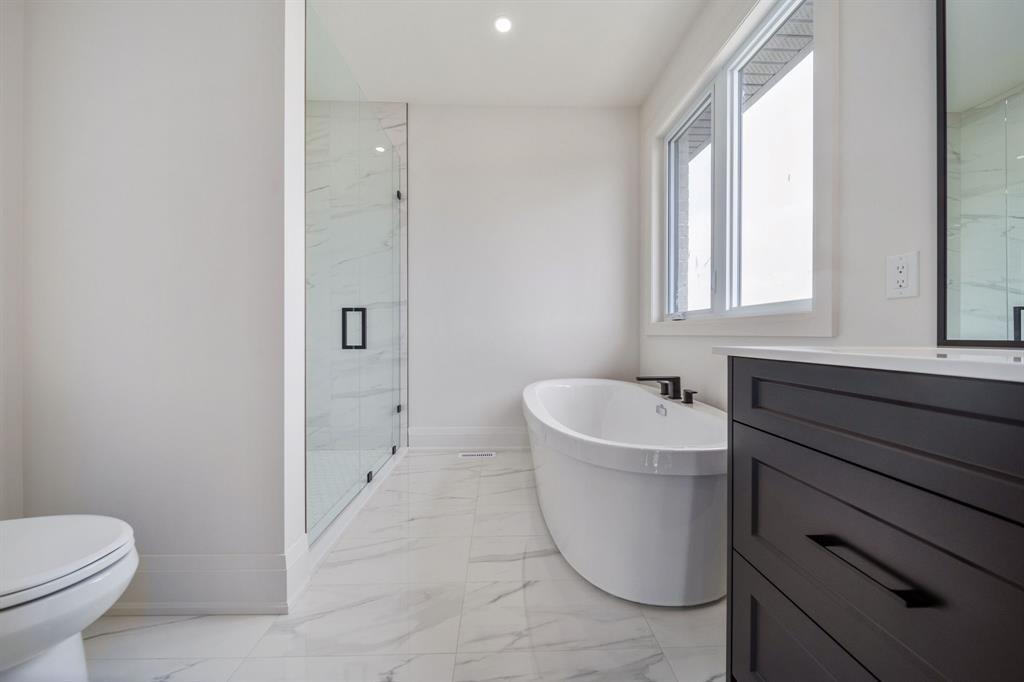 269 BASQUIAT Crescent, Sarnia, Ontario, Canada