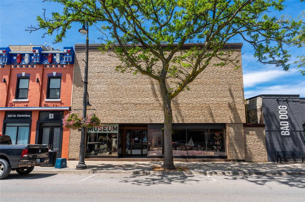 223 Christina Street North, Sarnia Ontario, Canada