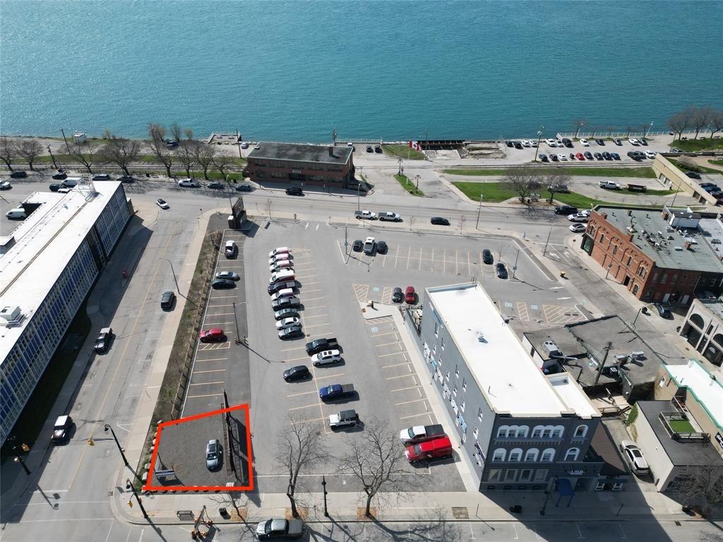 101 Christina Street North, Sarnia Ontario, Canada