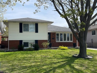156 HANNA Crescent, Sarnia Ontario, Canada