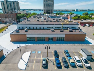 162 LOCHIEL Street, Sarnia Ontario, Canada