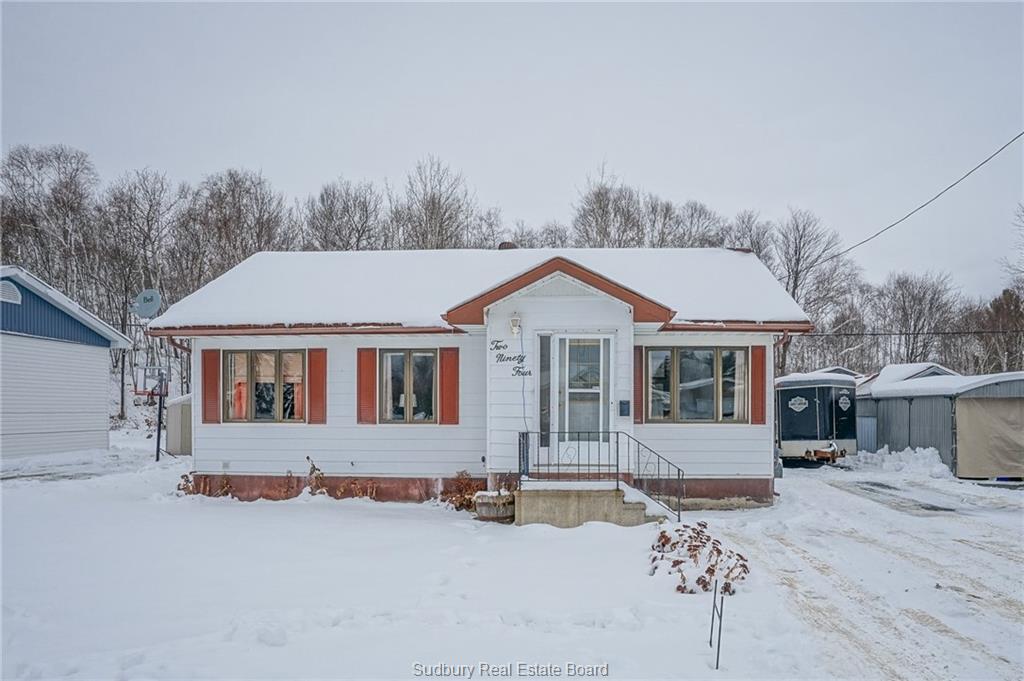 294 Eleventh Avenue, Lively Ontario, Canada