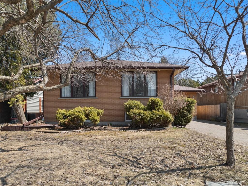 734 William Avenue, Sudbury, Ontario, Canada