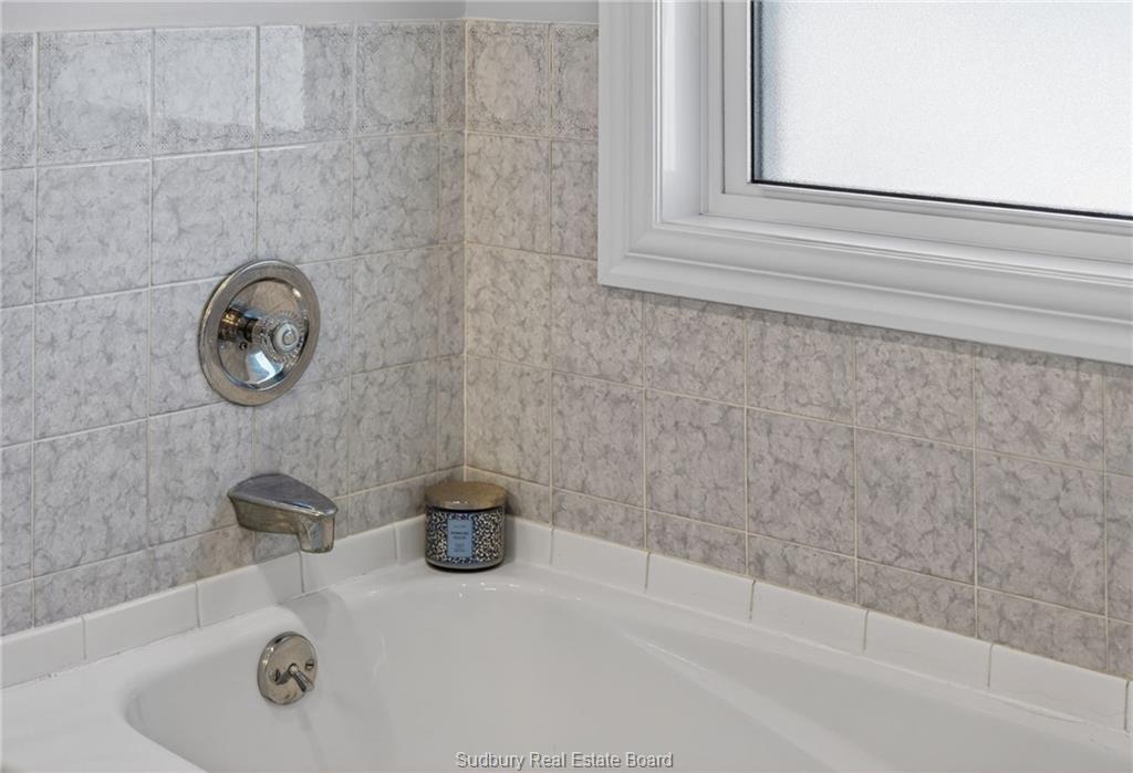 899 Roderick Avenue, Sudbury, Ontario, Canada photo 68