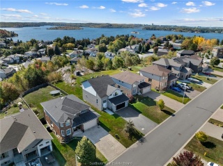 84 bayside crescent, Sudbury Ontario, Canada