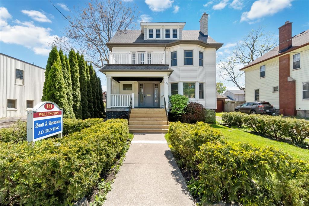 141 Wellington Street, Sarnia Ontario, Canada