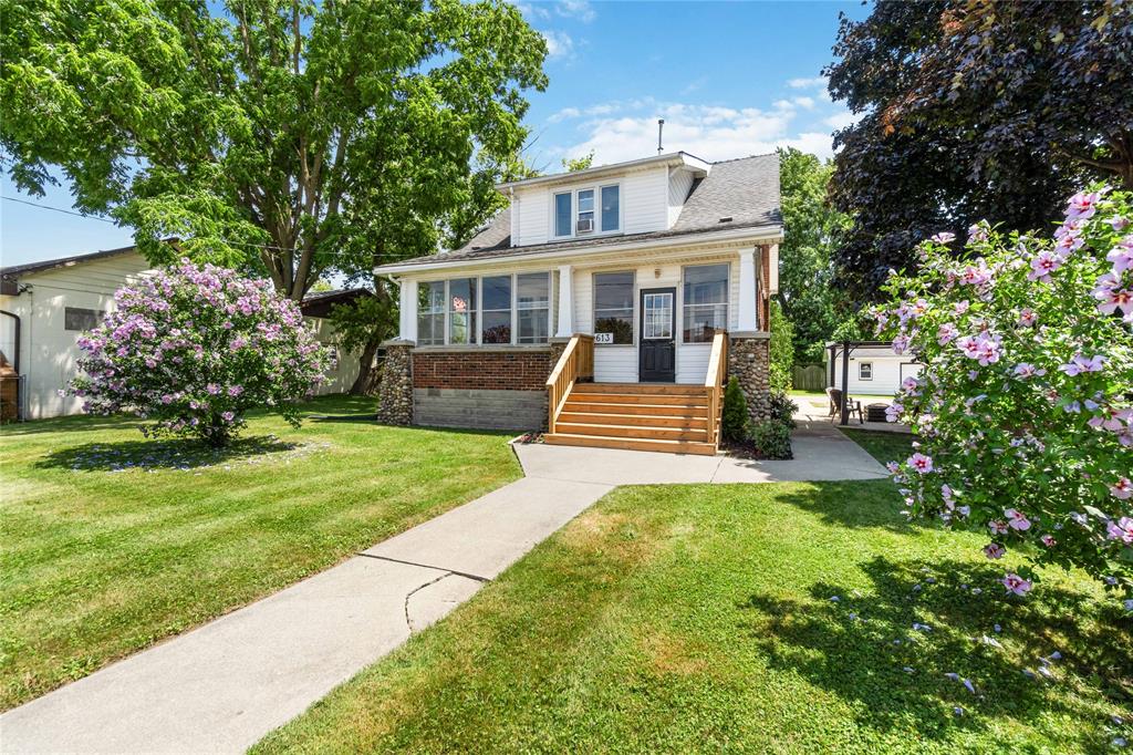 613 BROADWAY Street, Plympton-Wyoming, Ontario, Canada